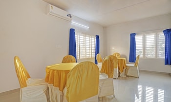 treebo thoduvas star plaza cochin airport