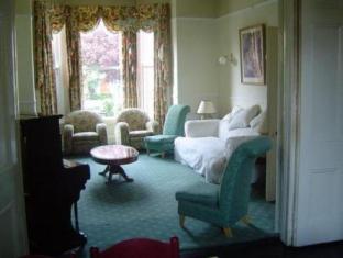 st aidens guesthouse