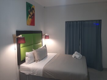 monument western guesthouse