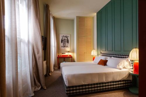 Chic&Basic Habana Hoose,Carrer De L'argenteria 37,3.5 star