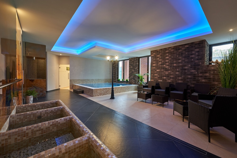 hotel queens