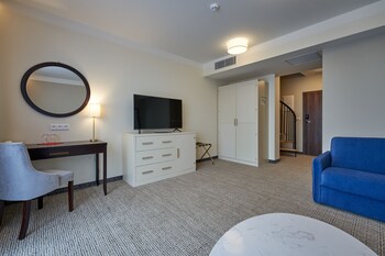 hotel queens