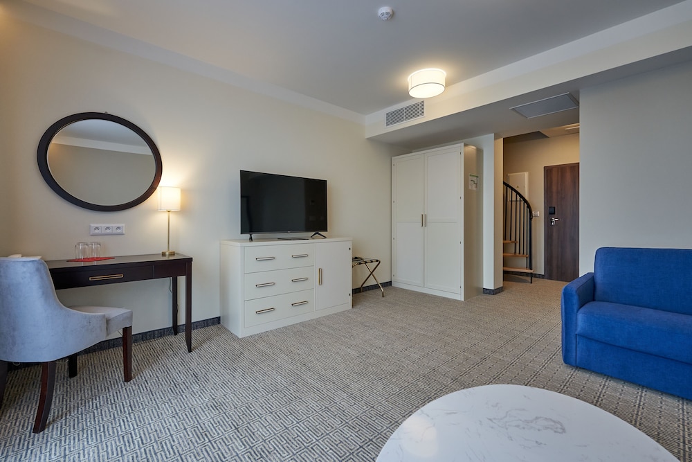 hotel queens