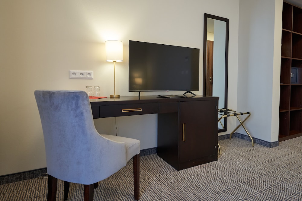 hotel queens