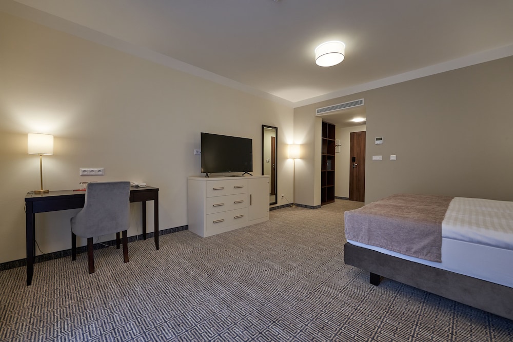 hotel queens