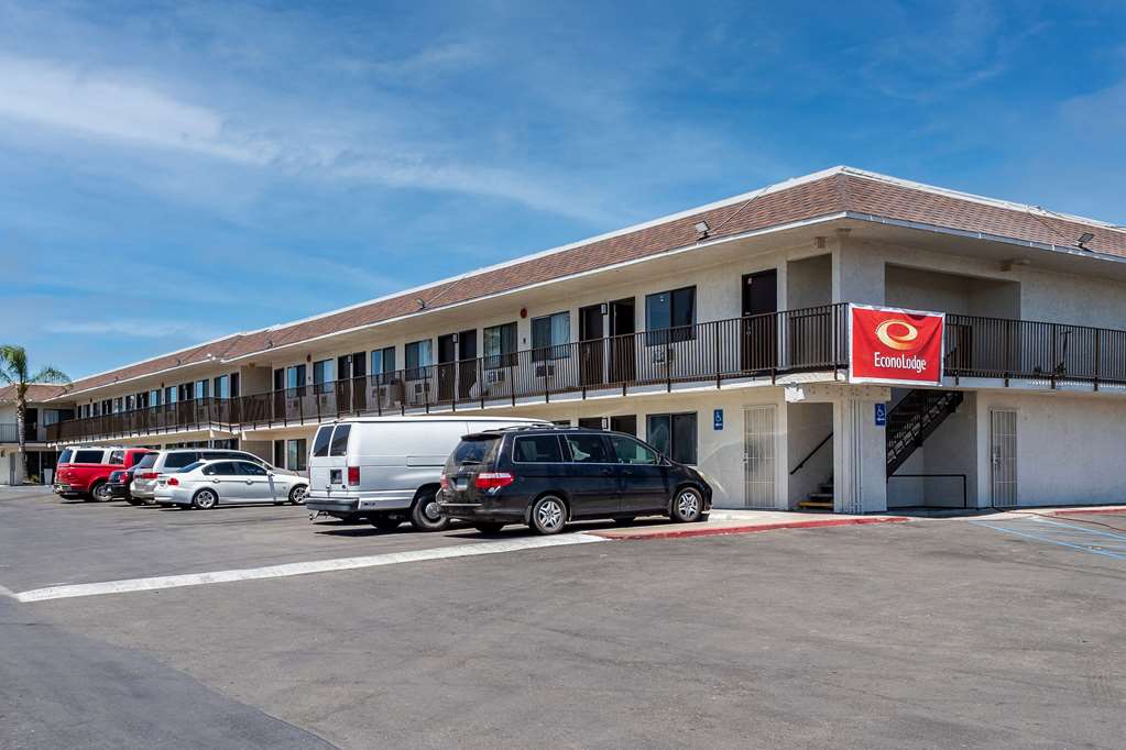 econo lodge stockton near i 5 fairgrounds