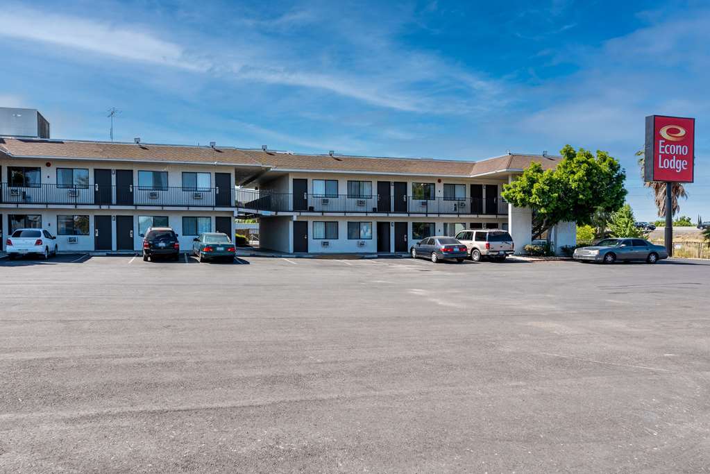 econo lodge stockton near i 5 fairgrounds