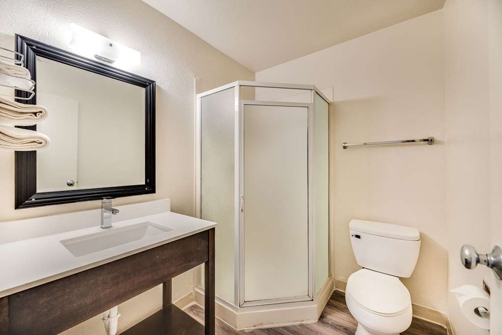 econo lodge stockton near i 5 fairgrounds