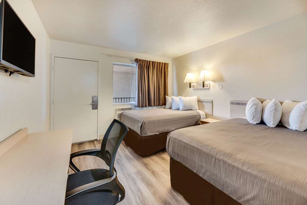 econo lodge stockton near i 5 fairgrounds