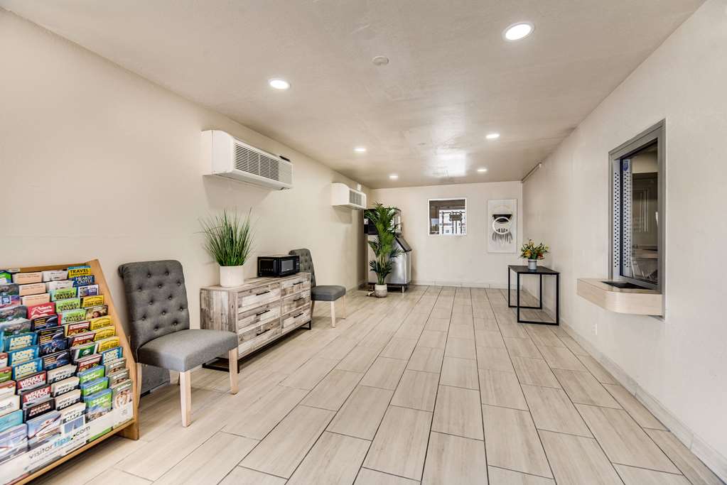 econo lodge stockton near i 5 fairgrounds