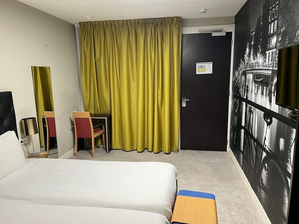 campin hotel