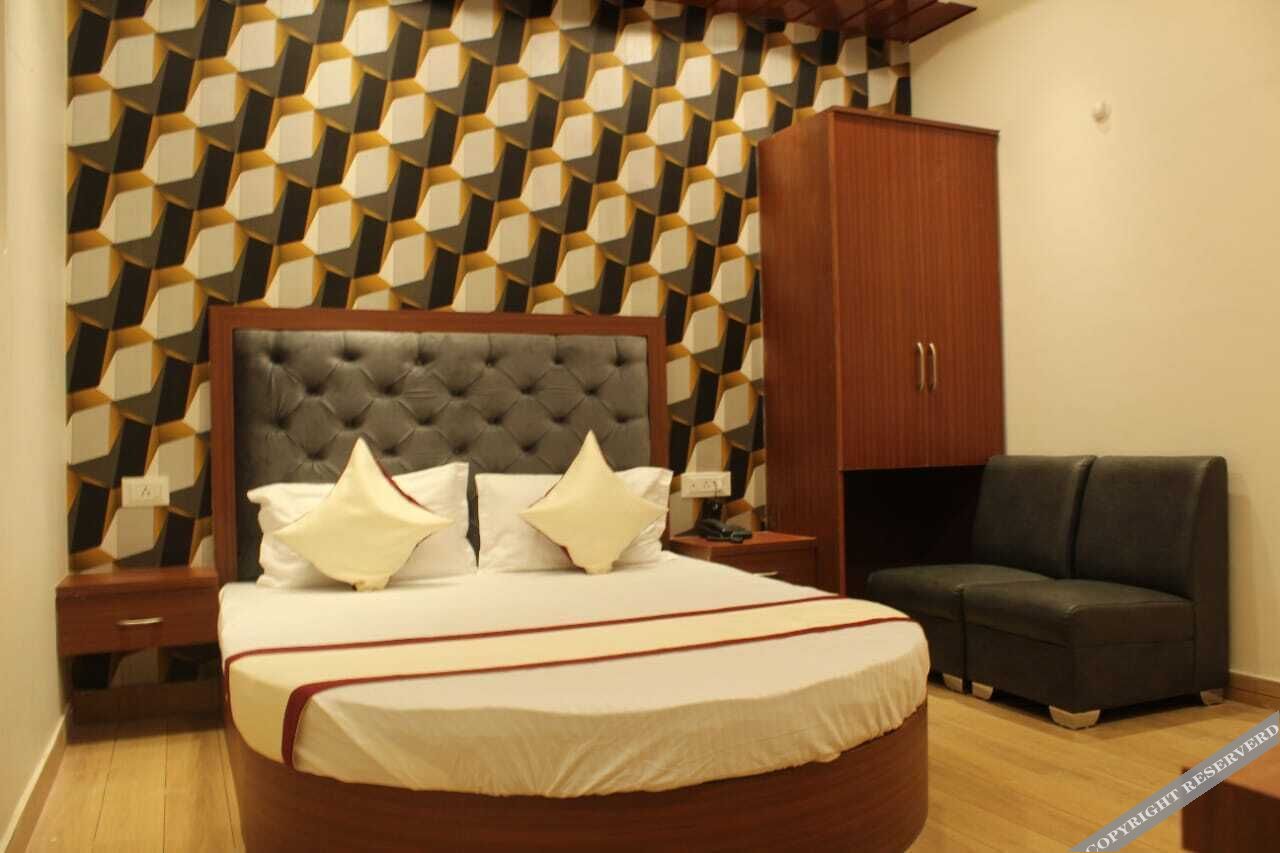 hotel sv grand varanasi