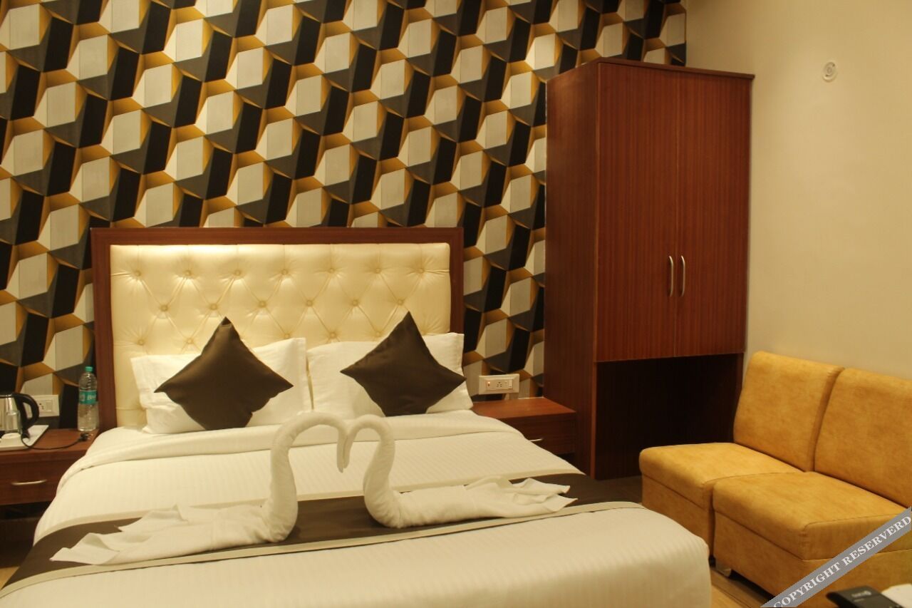 hotel sv grand varanasi