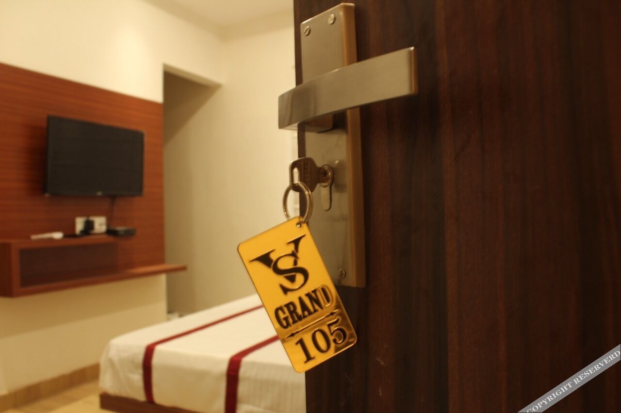 hotel sv grand varanasi