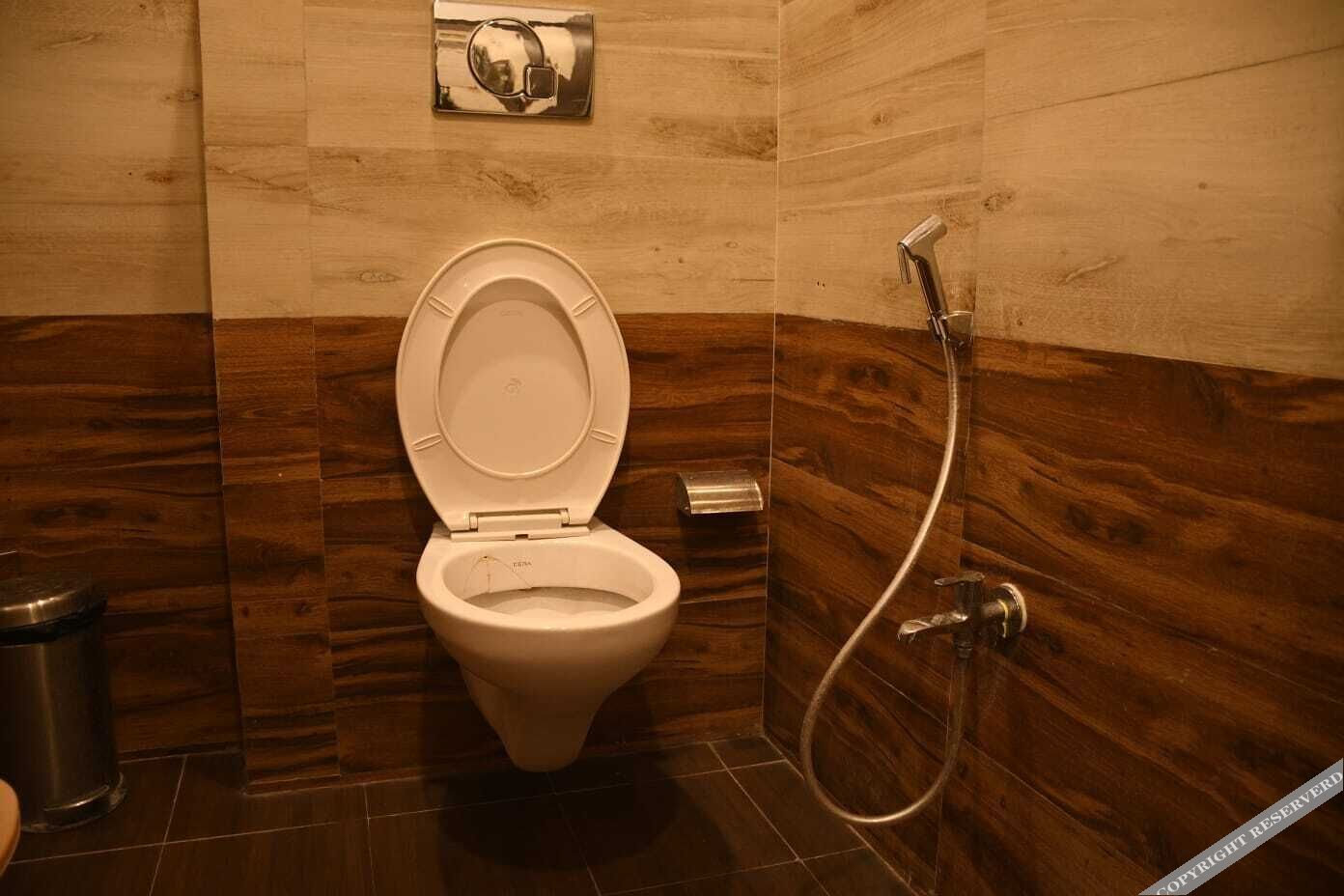 hotel sv grand varanasi