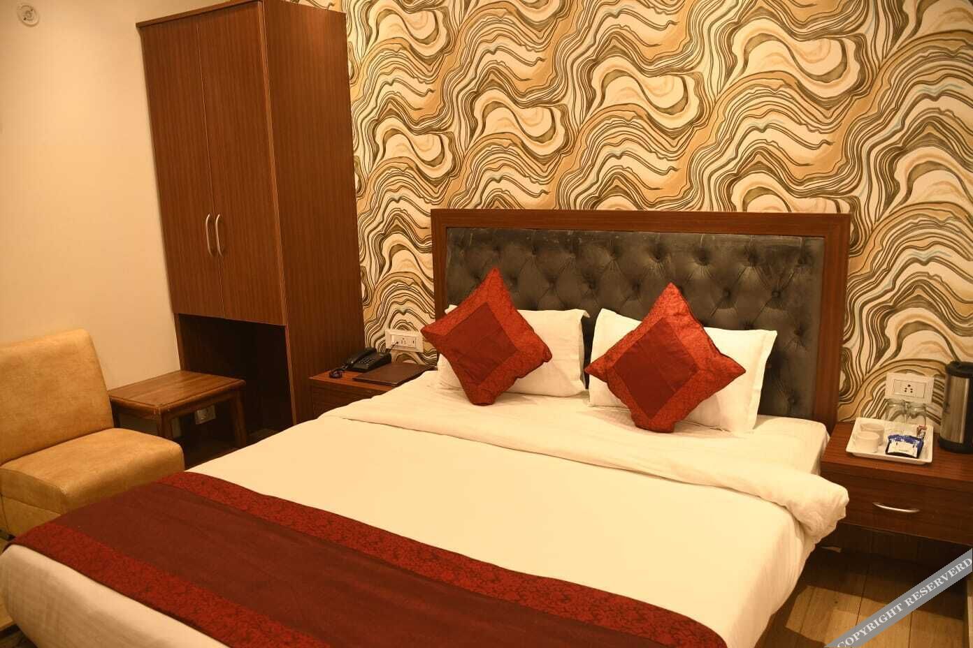 hotel sv grand varanasi