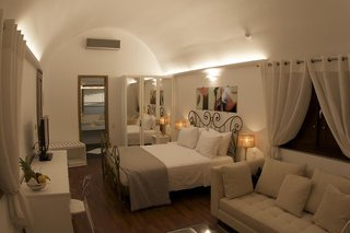 La Mer Deluxe Hotel & Spa - Adults Only,Kamari>>Fira,5 star