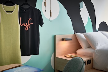 lyf collingwood melbourne