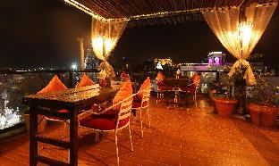 hotel udai niwas by the lake