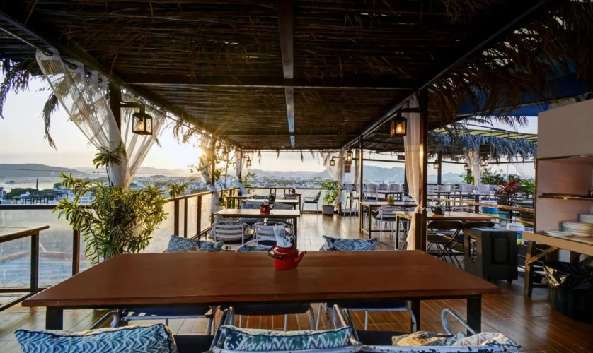 hotel udai niwas by the lake