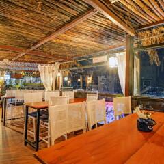 hotel udai niwas by the lake