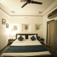hotel udai niwas by the lake