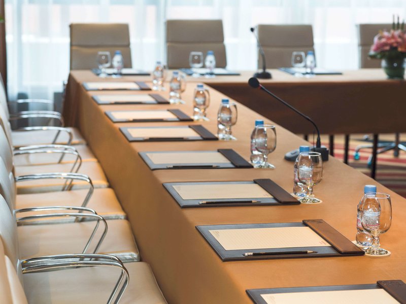 movenpick hotel enshi