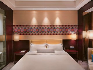 movenpick hotel enshi