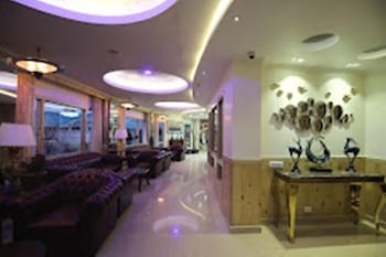 Zone Connect Darjeeling,Darjeeling>>Bagdogra,3.5 star