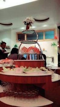 Zone Connect Darjeeling,Darjeeling>>Bagdogra,3.5 star