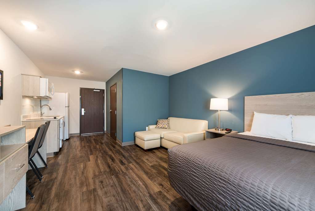 woodspring suites greensboro high point north