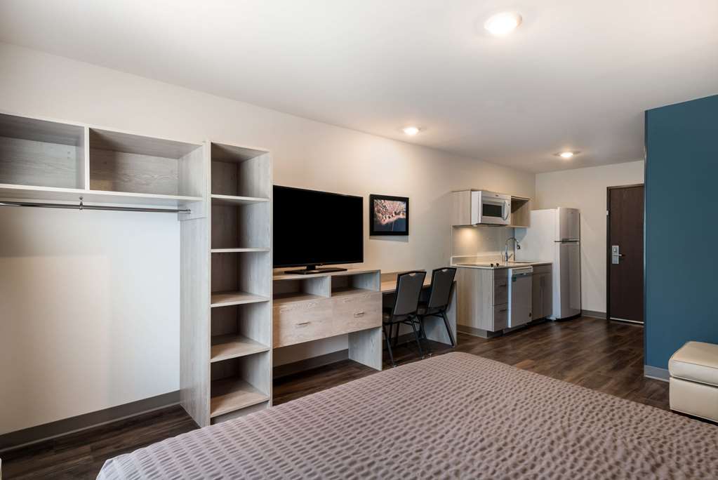 woodspring suites greensboro high point north