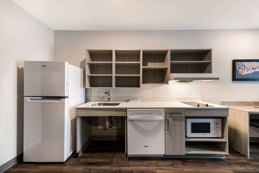 woodspring suites greensboro high point north