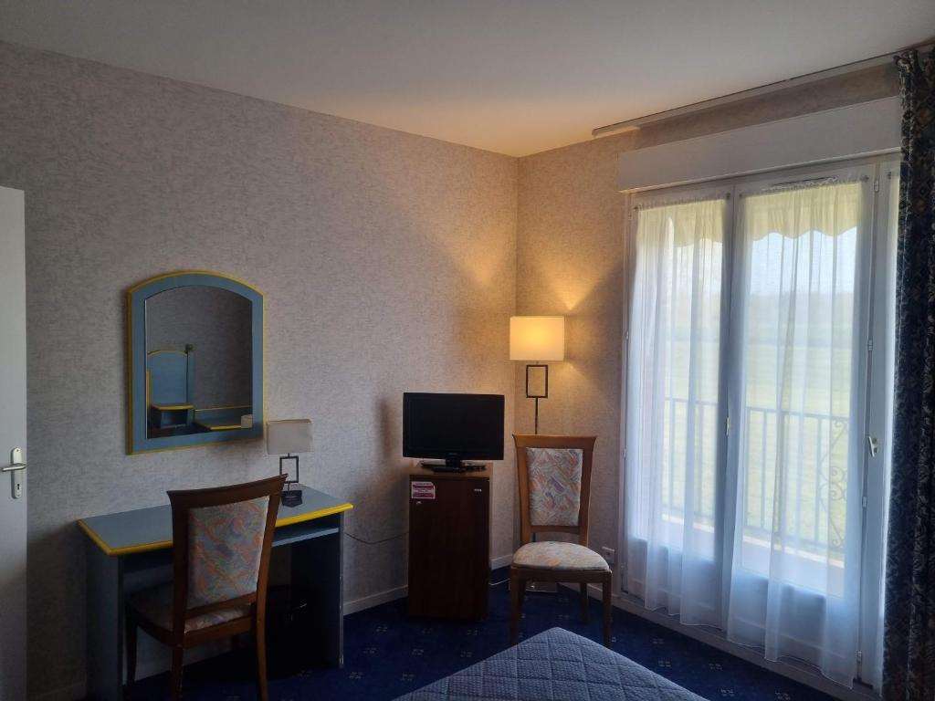 logis hotel sully le chateau