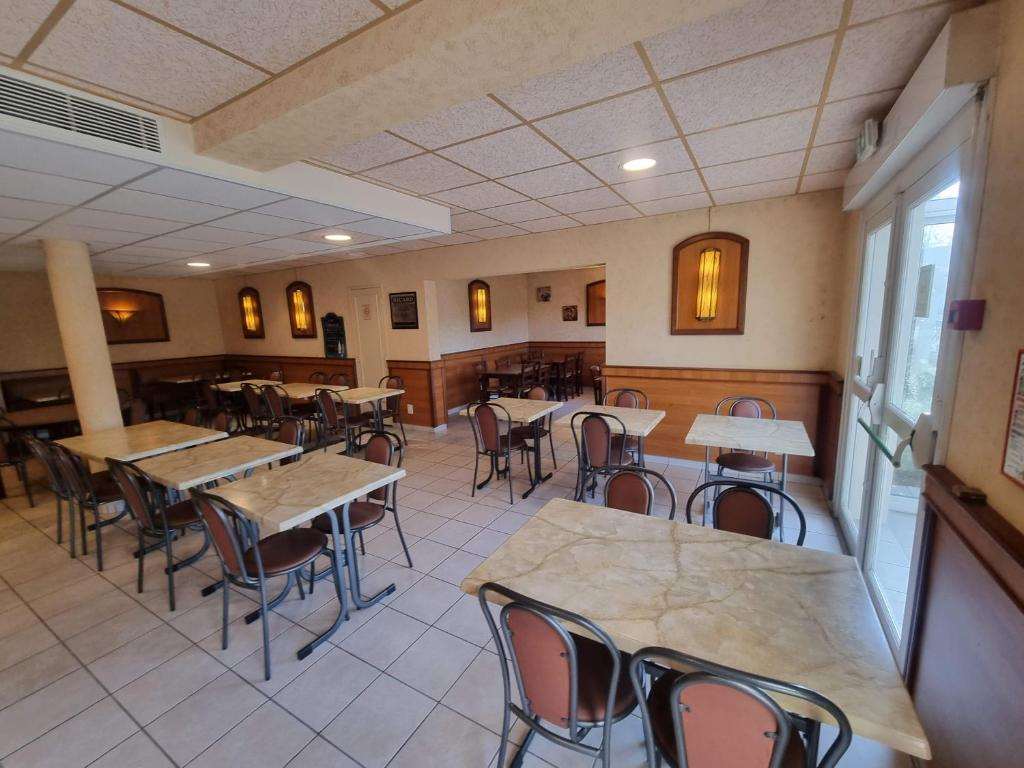 logis hotel sully le chateau