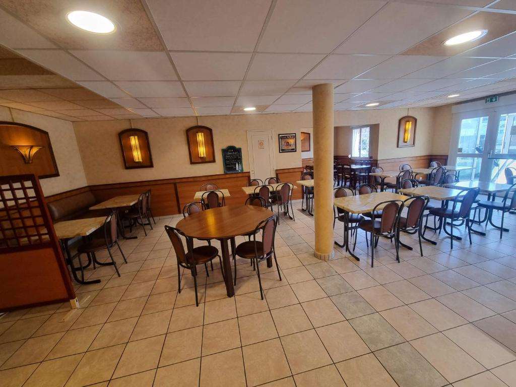 logis hotel sully le chateau