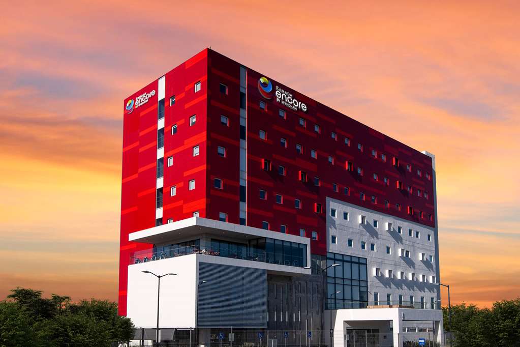 ramada encore by wyndham guadalajara aeropuerto