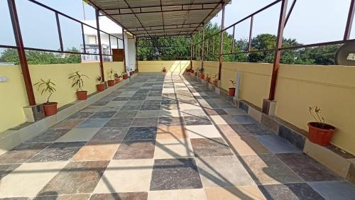 anand lok vatika