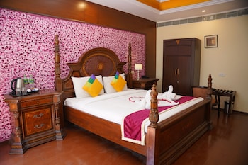 the grand plaza a boutique hotel
