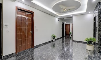 hotel grand manor