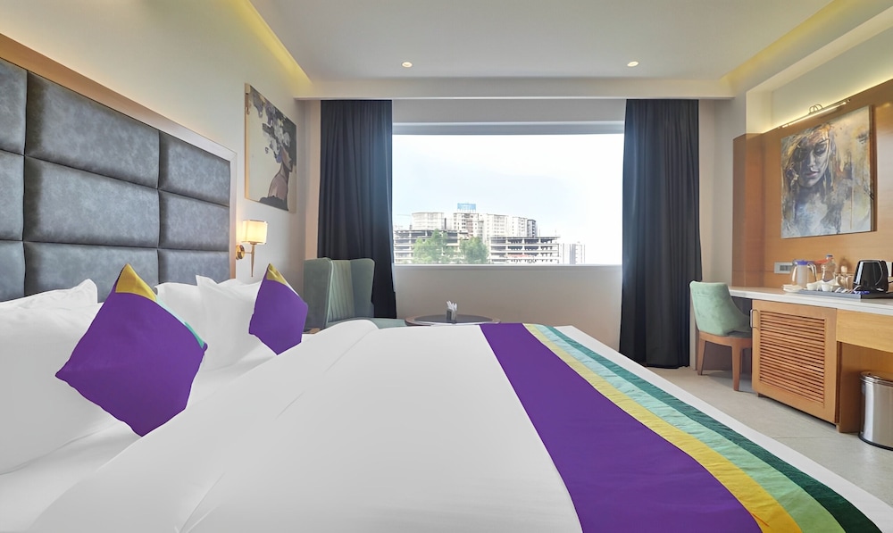hotel grand manor