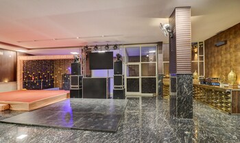 hotel grand manor