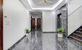 hotel grand manor