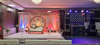 hotel grand manor