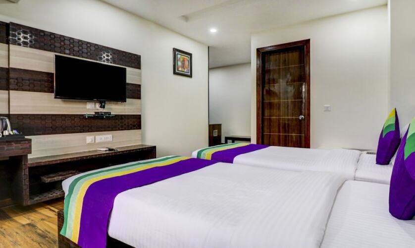 hotel grand manor
