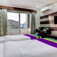 hotel grand manor