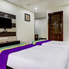 hotel grand manor