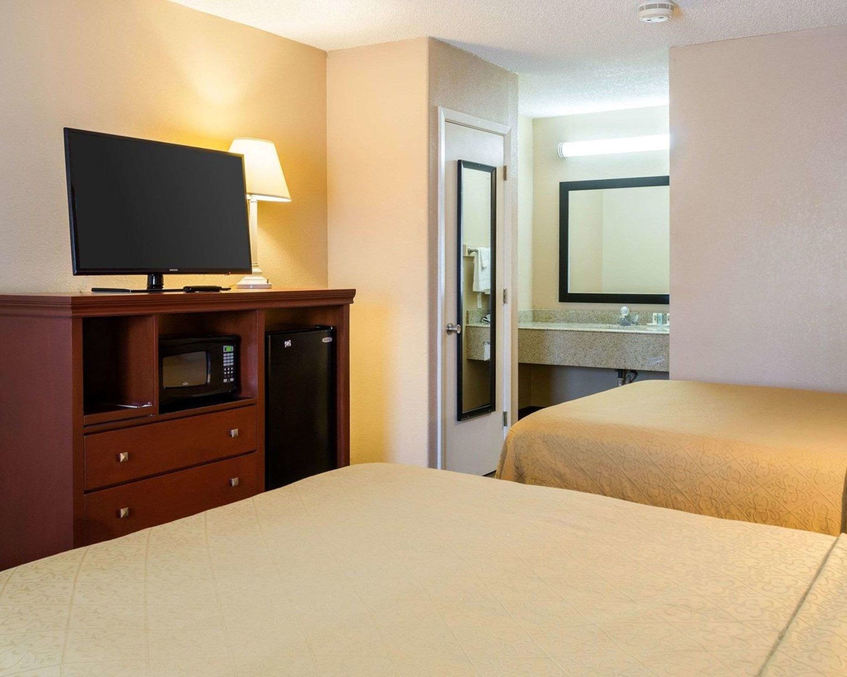 quality inn louisville