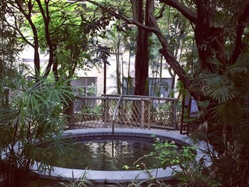 richwood garden hotel