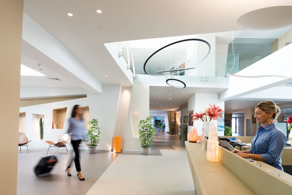 saracen sands hotel and congress centre